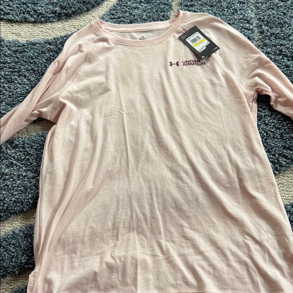 NEW WITH TAGS..Under Armour Blush Pink Long Sleeve Top